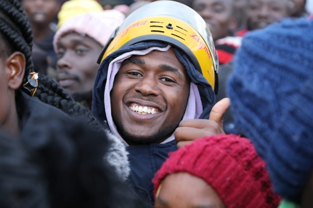 Smile after lifting the Kuresoi caveat